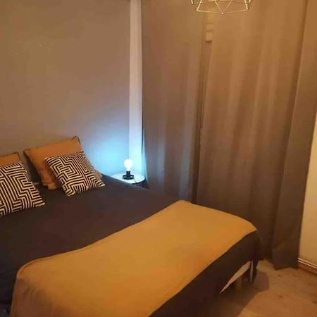 Charmant Appartement Au Calme Bourg-en-Bresse Exterior foto