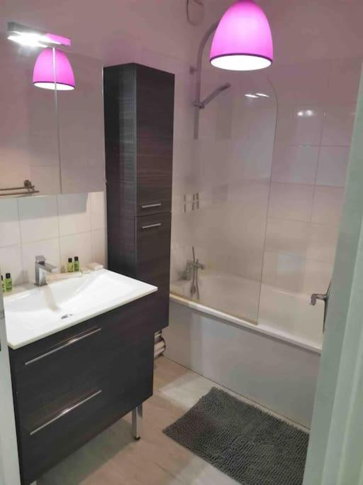 Charmant Appartement Au Calme Bourg-en-Bresse Exterior foto