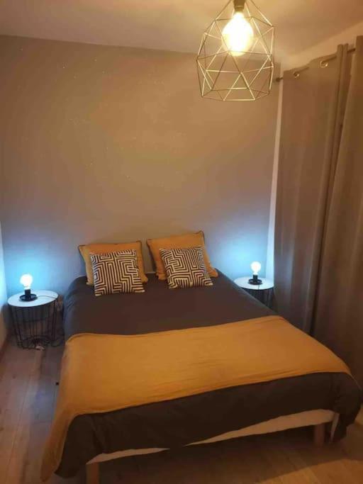 Charmant Appartement Au Calme Bourg-en-Bresse Exterior foto